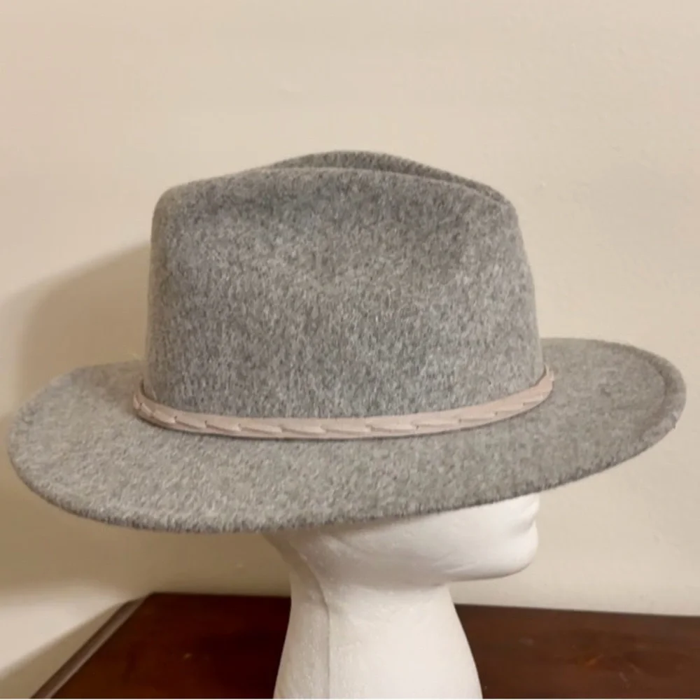Women’s OS Fedora hat.  Light grey wool blend, with beige brim accent, like new. - Picture 7 of 8
